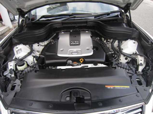 2009 Nissan Skyline Crossover 370GT Premium V6 engine