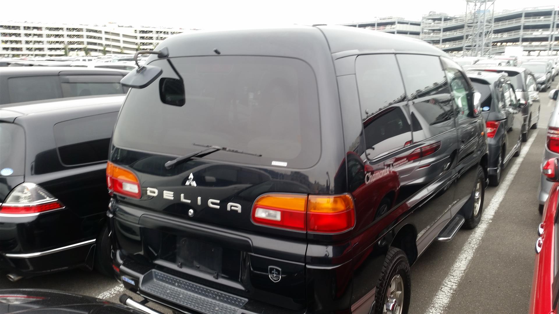 2003 Mitsubishi Delica PD6W Chamonix 7-seater 2