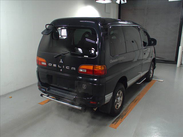 2003 Mitsubishi Delica PD6W Chamonix 7-seater 15