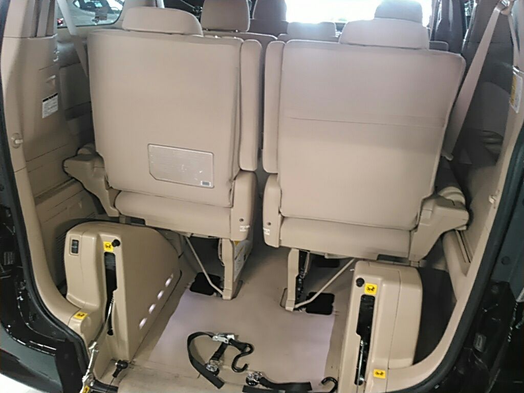 2010 Toyota Vellfire SLOPER WELCAB 8