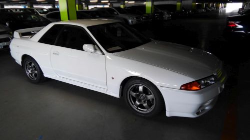 1993 R32 GTR with NISMO Fine Spec engine 2009 righht side