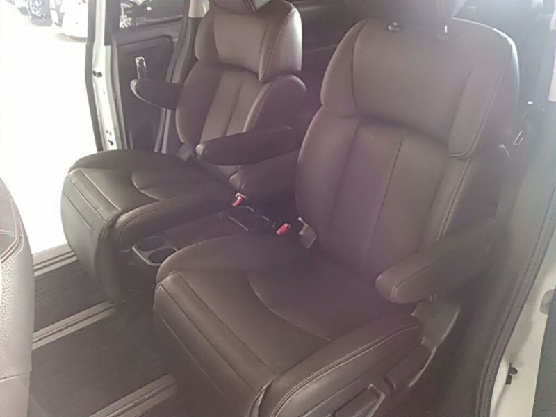 2011 Nissan ELgrand Highway Star Premium 350 4WD rear seat 2