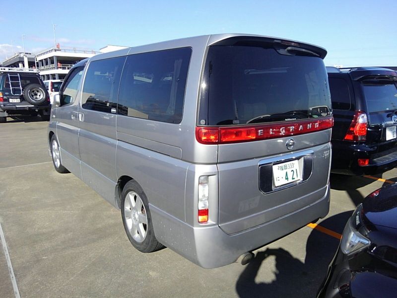 Nissan elgrand 3