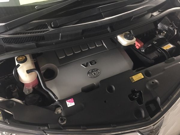 2008 Toyota Estima Aeras engine