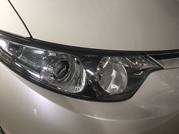 2008 Toyota Estima Aeras headlight