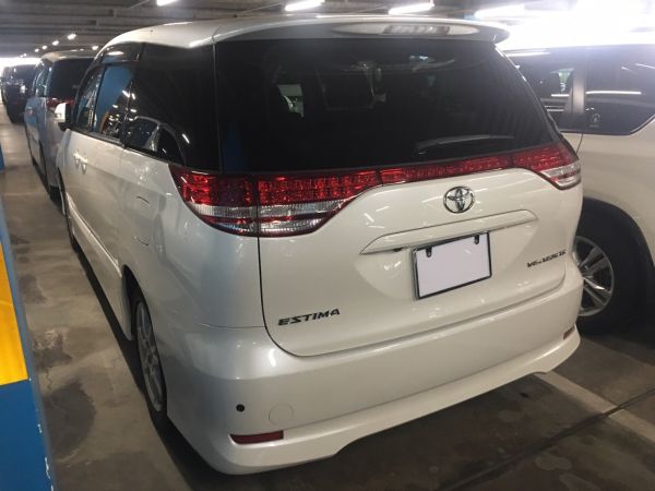 2008 Toyota Estima Aeras left rear