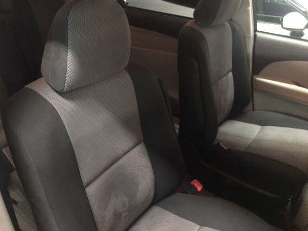 2008 Toyota Estima Aeras seats