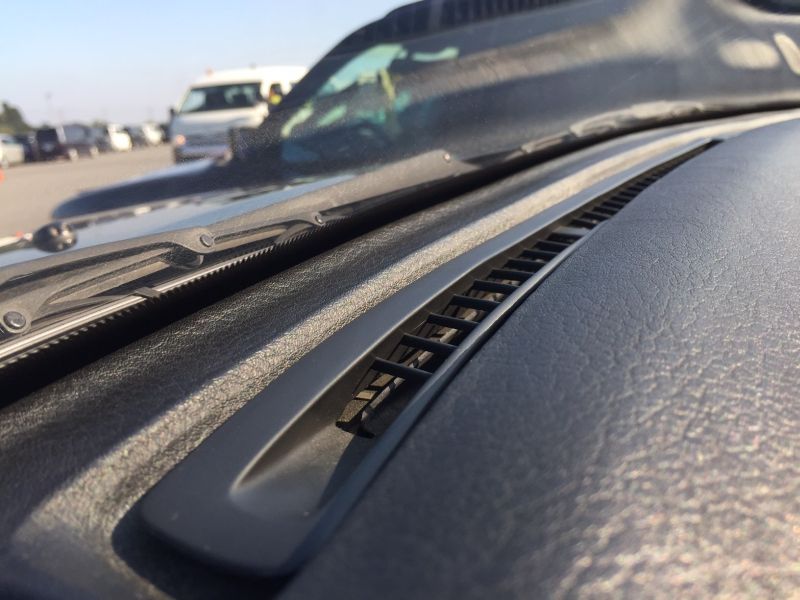 1993 Nissan Skyline R32 GTR VSpec dash close up