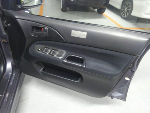 2004 Mitsubishi Lancer EVO 8 MR driver door