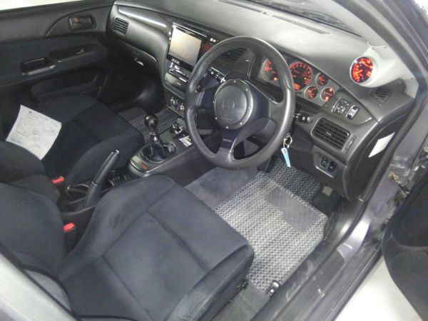 2004 Mitsubishi Lancer EVO 8 MR right interior