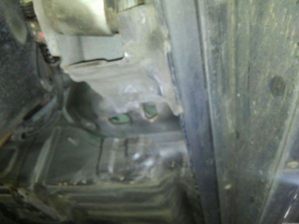 2004 Mitsubishi Lancer EVO 8 MR underbody 11