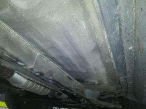 2004 Mitsubishi Lancer EVO 8 MR underbody 3