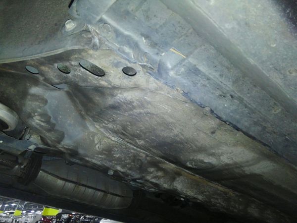 2004 Mitsubishi Lancer EVO 8 MR underbody 6