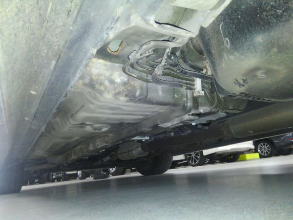 2004 Mitsubishi Lancer EVO 8 MR underbody 8