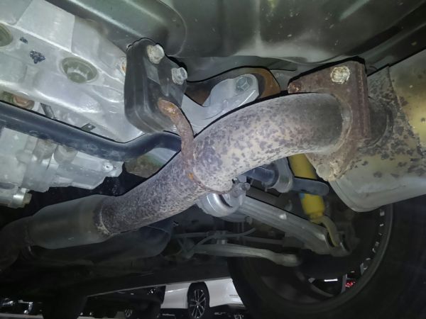 2004 Mitsubishi Lancer EVO 8 MR underbody 9