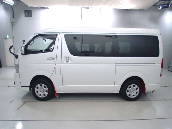 2014 Toyota Hiace GL 4WD TRH219 left side