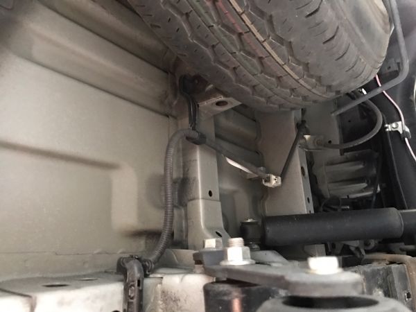 2014 Toyota Hiace GL 4WD TRH219 underbody