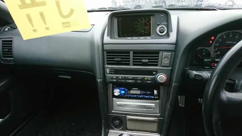 2001 Nissan Skyline R34 GT-R centre console