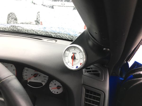 2002 Nissan Skyline R34 GT-R VSpec 2 boost gauge