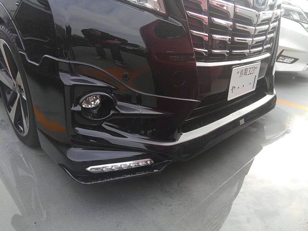 2015 Toyota Alphard HYBRID Executive Lounge 4WD 2.5L front bumper