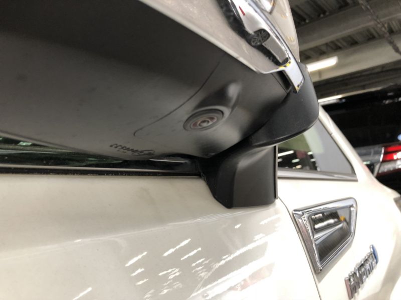 2017 Toyota Alphard Hybrid Executive Lounge side camera