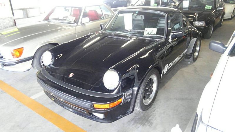 1976 PORSCHE 911 S Porsche left front