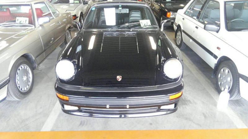 1976 PORSCHE 911 S front