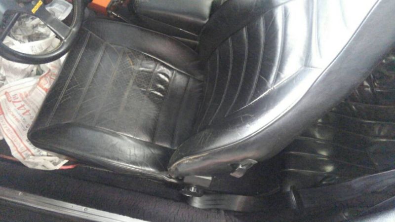 1976 PORSCHE 911 S passenger seat