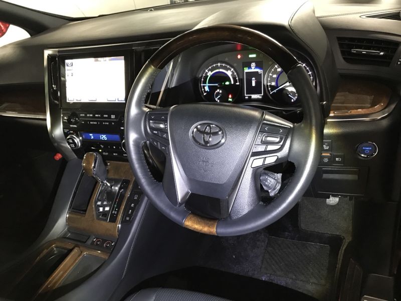 2015 Toyota Alphard Hybrid Executive Lounge steering wheel