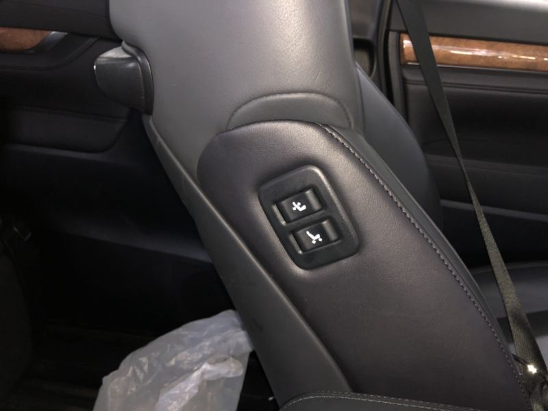 2016 Toyota Alphard Hybrid Executive Lounge electric seat switches